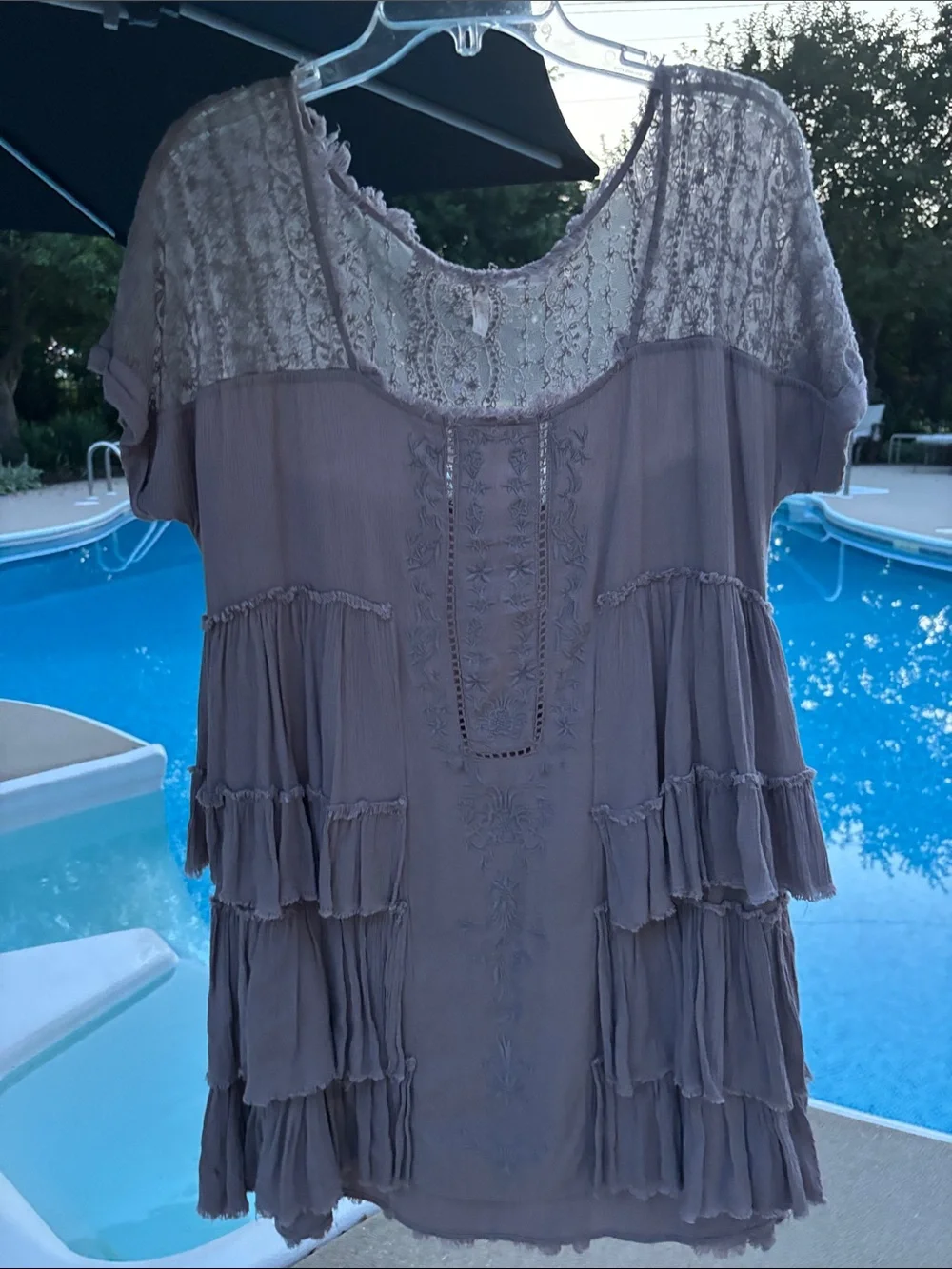 FP Gray Lavender Taupe Tiered Ruffle Lace Baby Doll Cap sleeve Tunic L XL fit